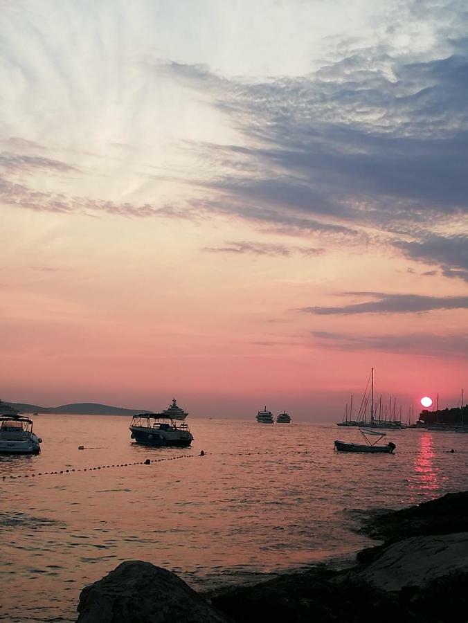 Noor Apartment And Room Hvar Town Exterior foto